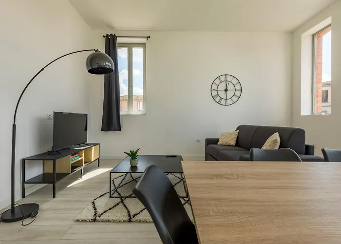 شقة Le Sicre - T3 Confort, Centre Castelsarrasin, Parking *